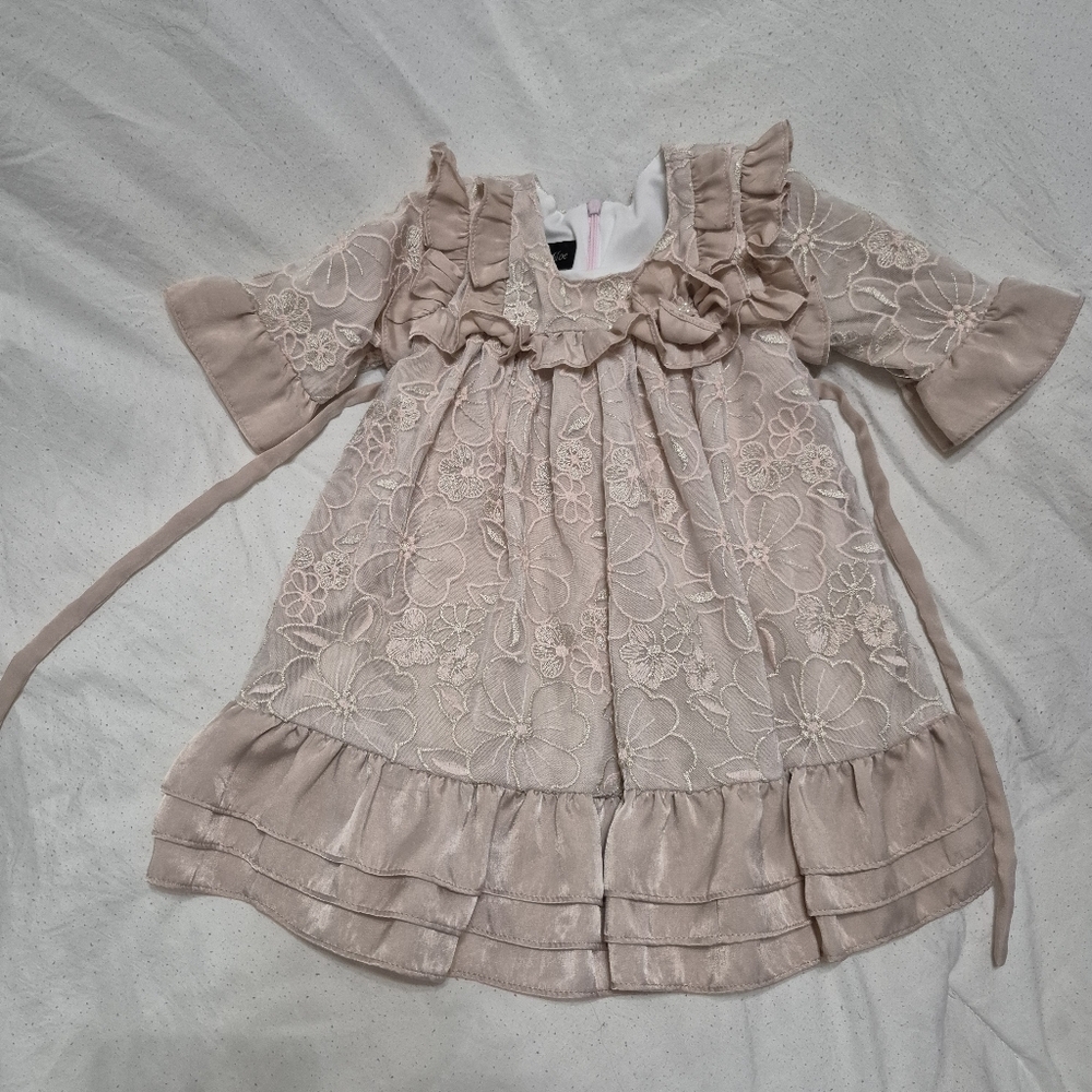Isobella & Chloe Blush Floral Dress